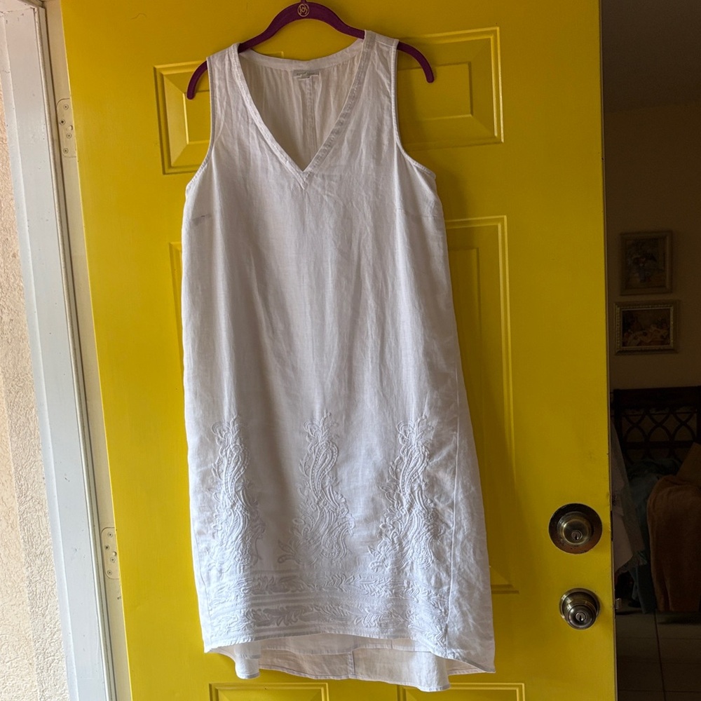 Beautiful J.Jill White lined Linen Dress